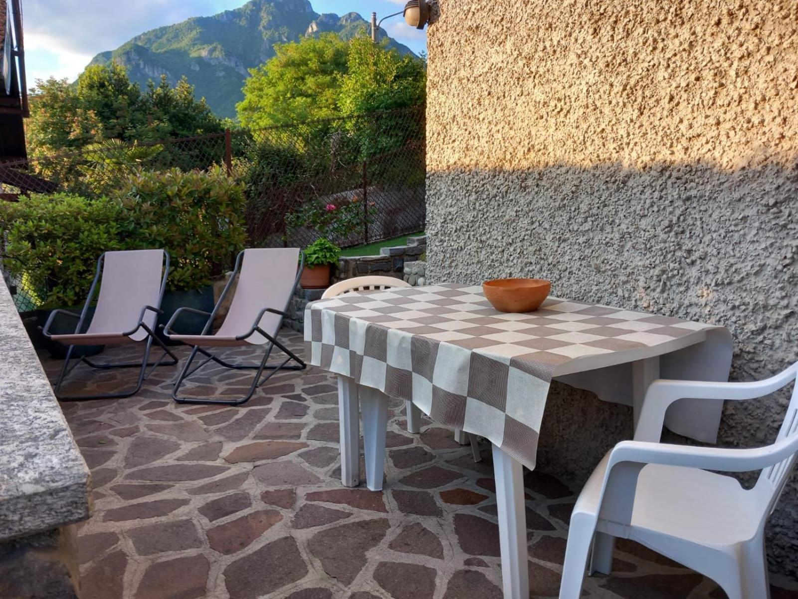 Lake And Guzzi View - Holiday Home Mandello del Lario Εξωτερικό φωτογραφία